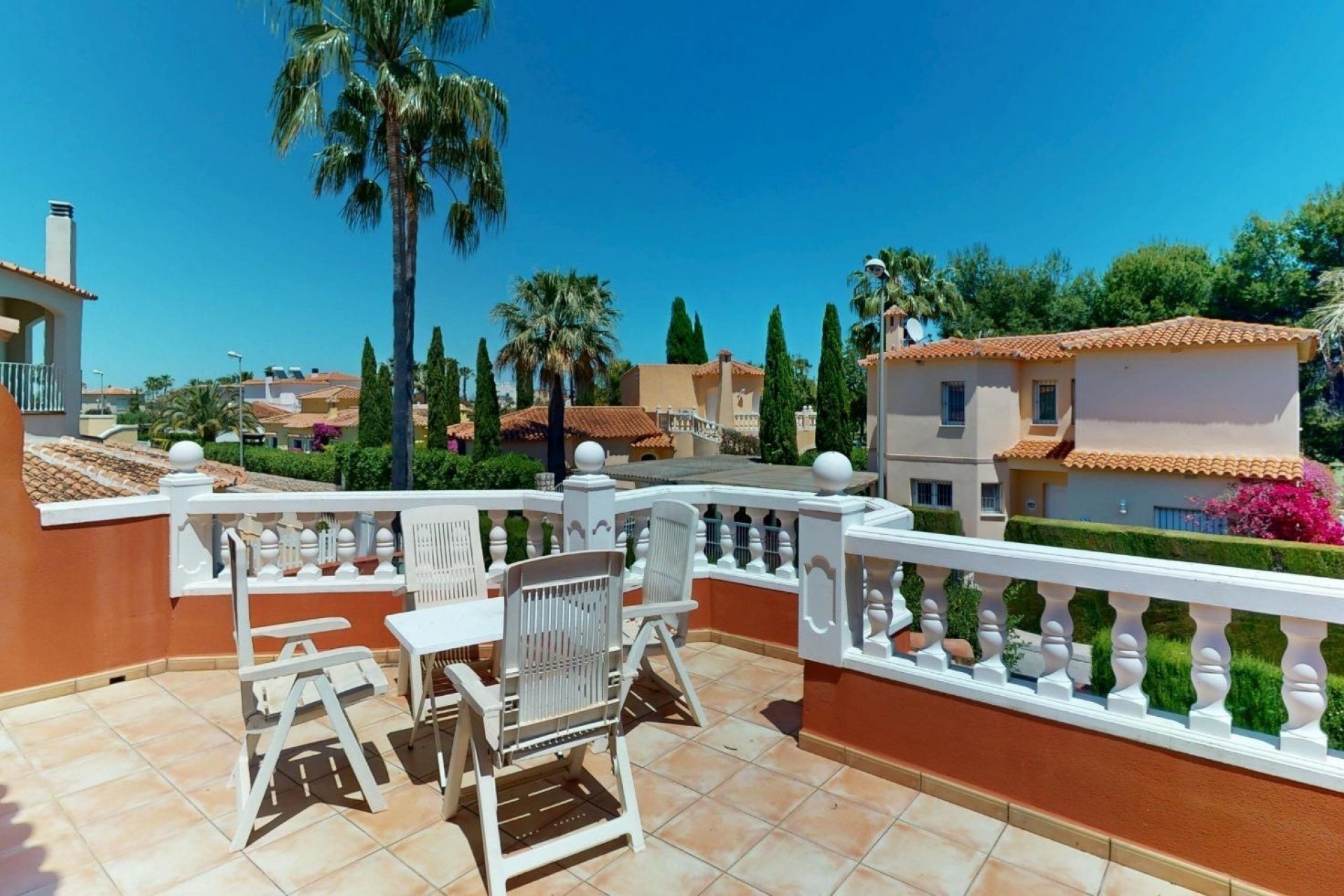 Revente - Villa -
Oliva - Oliva Nova