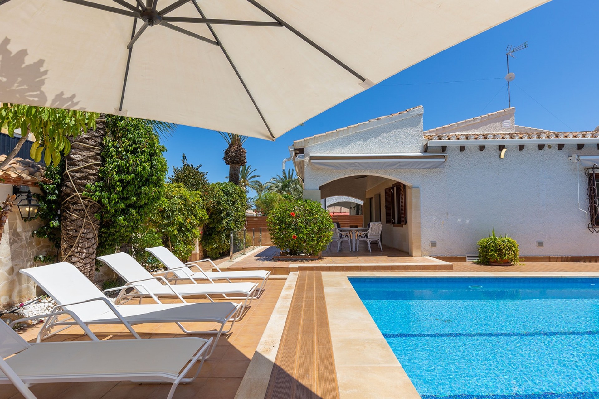 Revente - Villa -
Orihuela Costa - Punta Prima