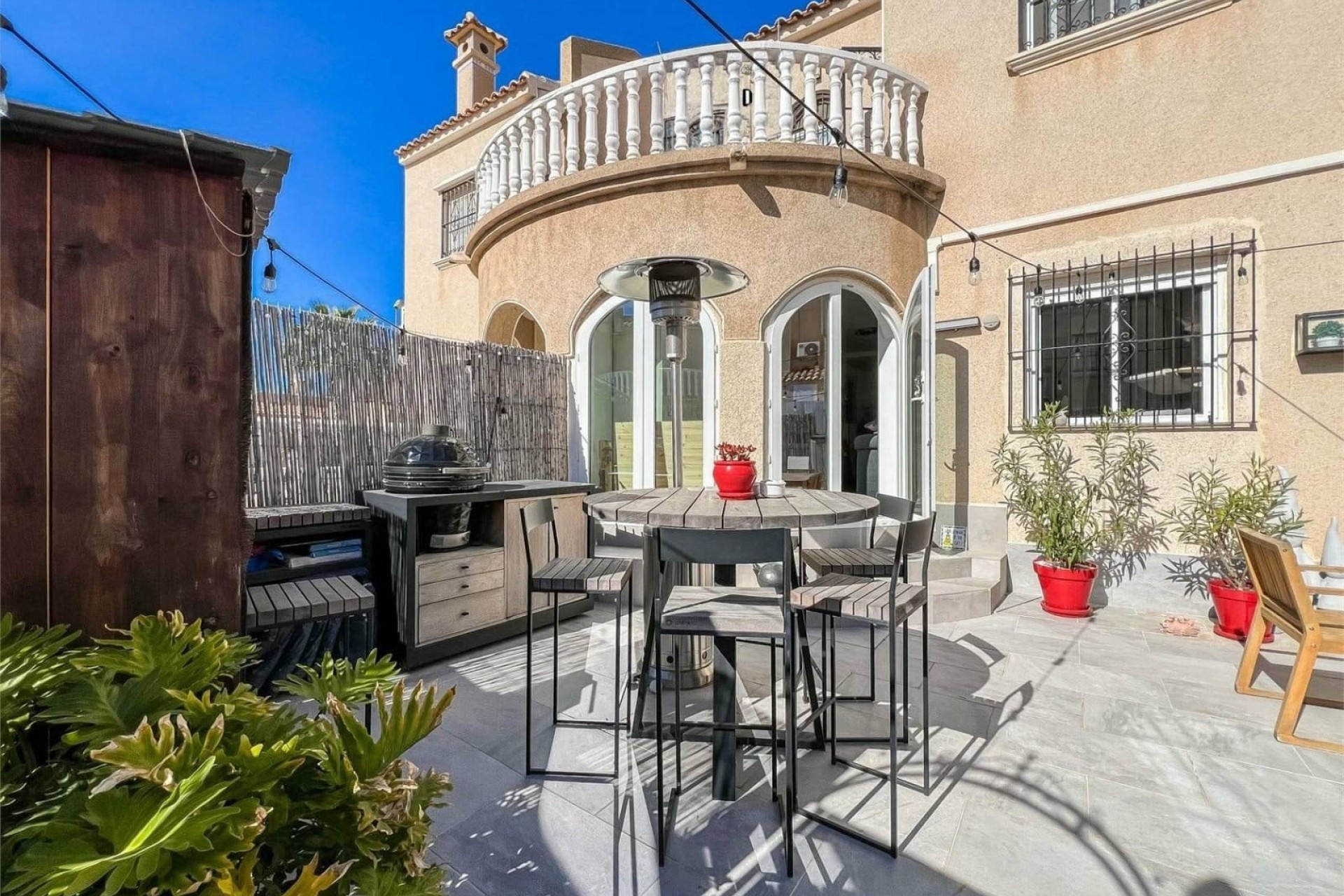 Revente - Villa -
ORIHUELA COSTA - VILLAMARTÍN