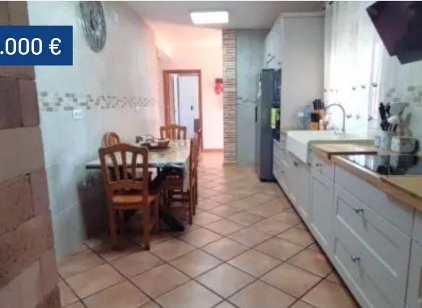 Revente - Villa -
Orihuela Costa