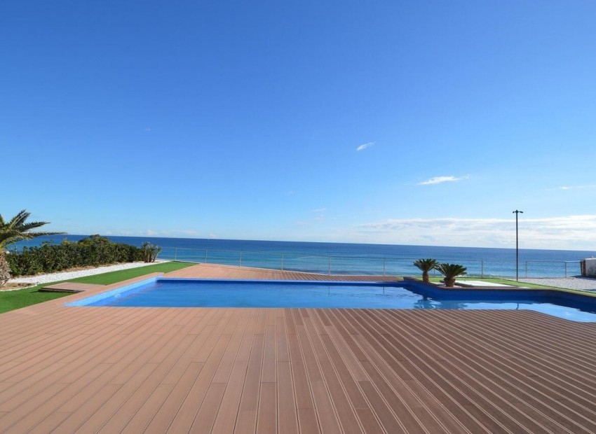 Revente - Villa -
Orihuela Costa