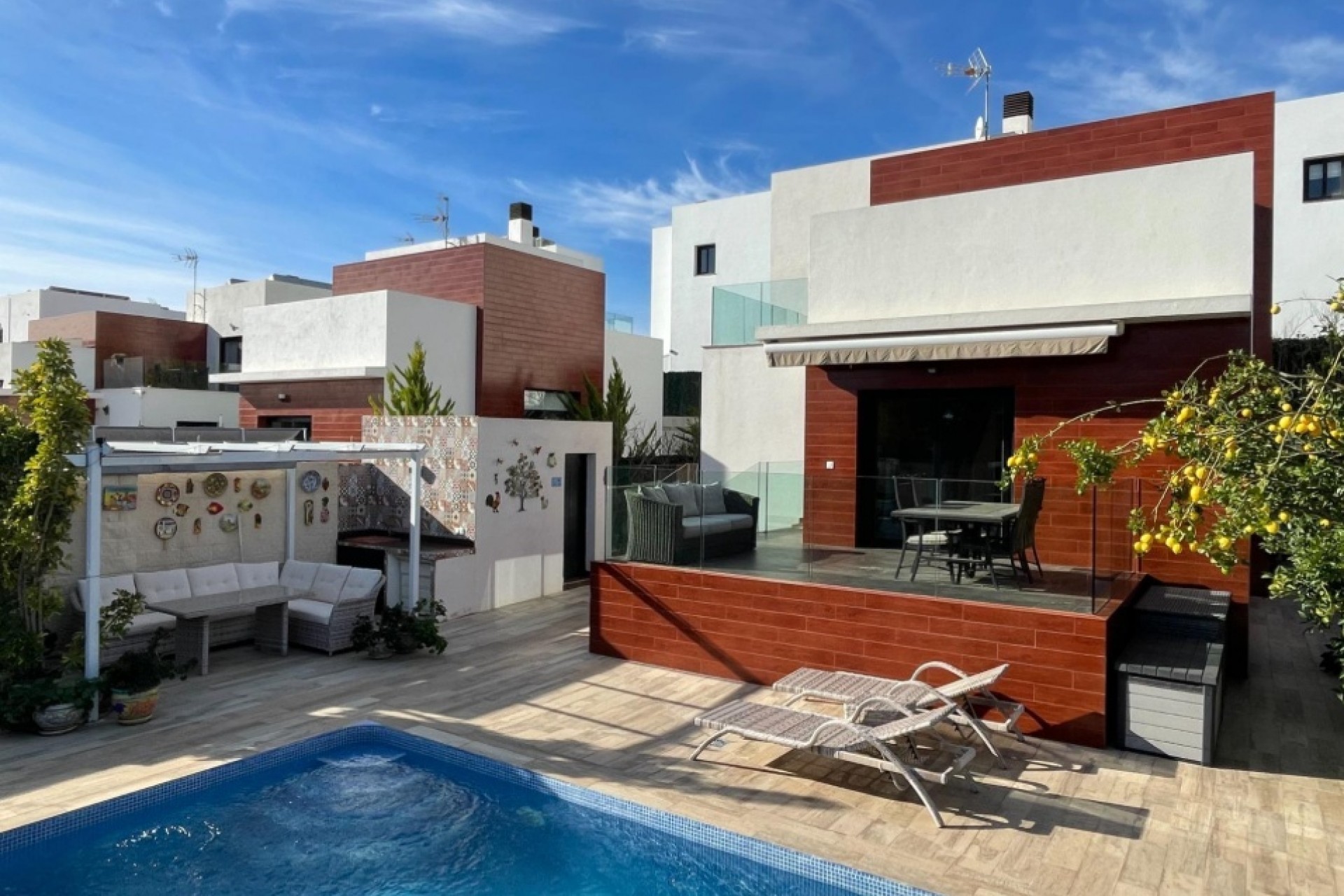 Revente - Villa -
Polop - Alberca de Polop