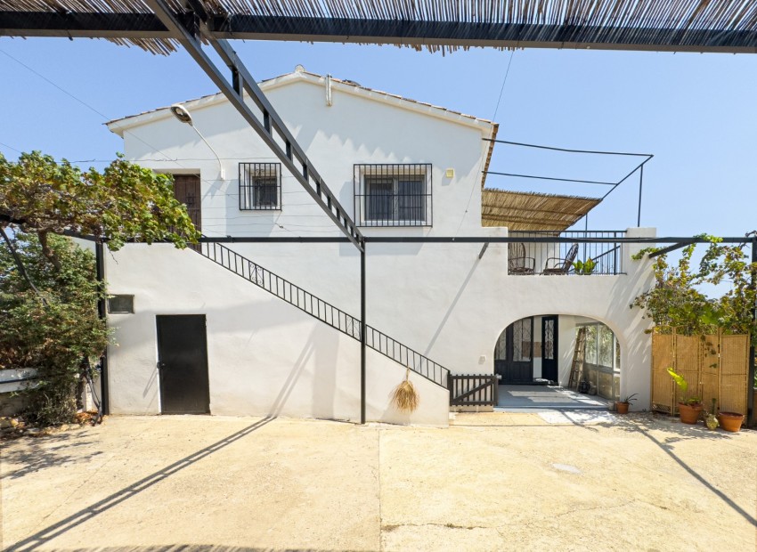 Revente - Villa -
Polop