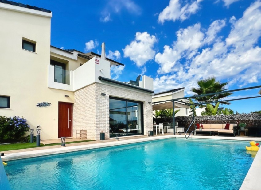 Revente - Villa -
Polop