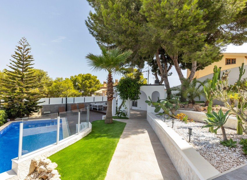 Revente - Villa -
Torrevieja - Los Balcones