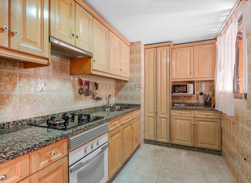 Rynek Wtórny - Apartament -
Arenales del Sol - Segunda linea playa
