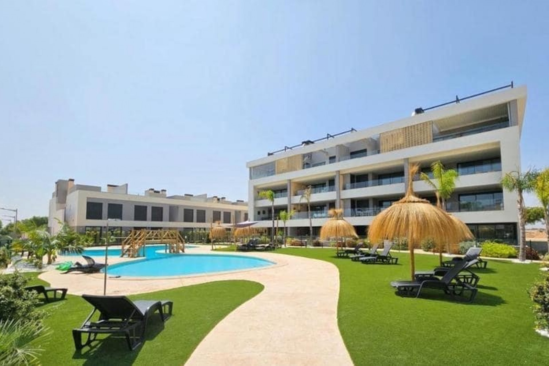 Rynek Wtórny - Apartament -
Santa Rosalia Lake and Life Resort