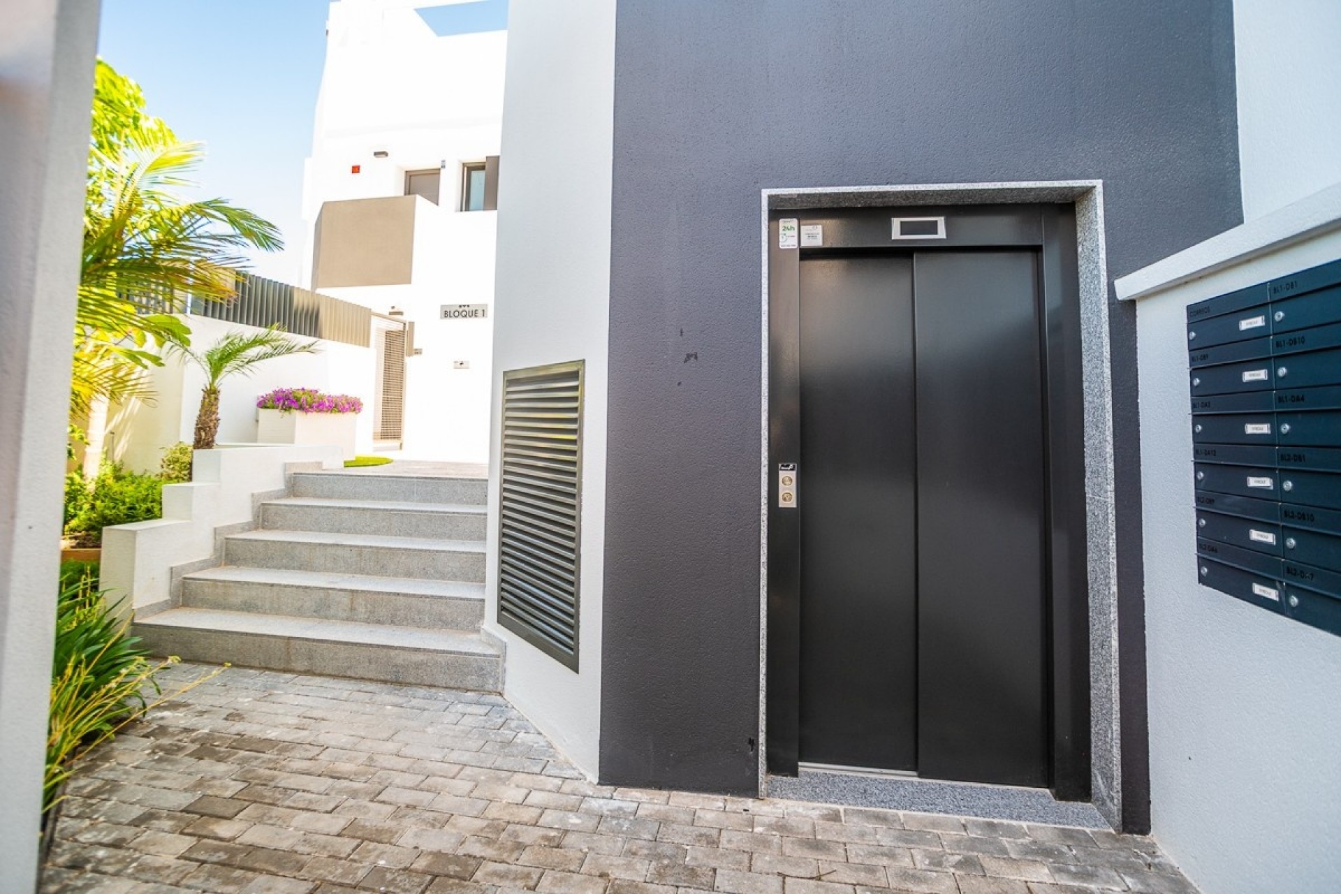 Rynek Wtórny - Apartament -
TORREVIEJA - LOS BALCONES - LOS ALTOS