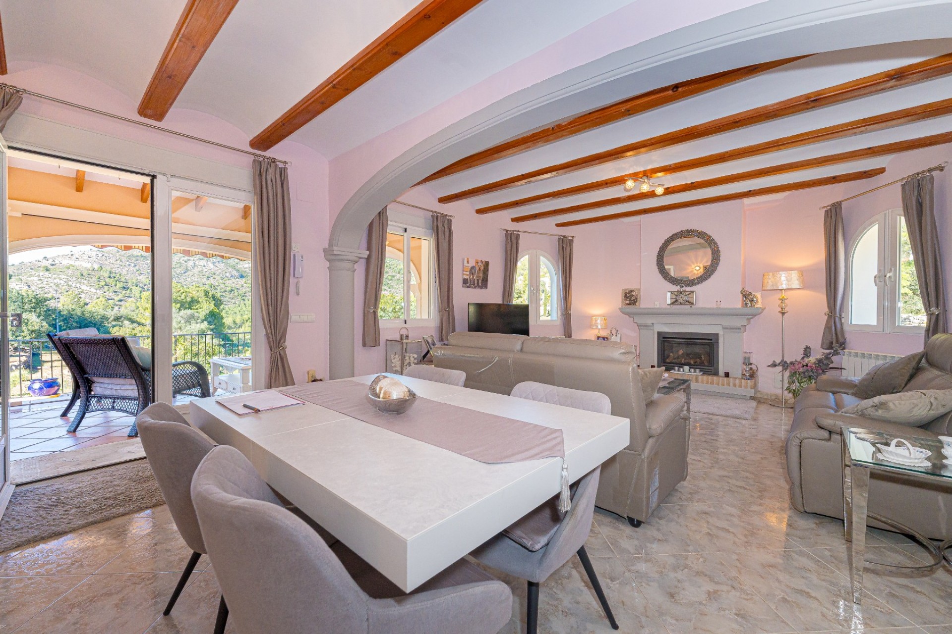 Rynek Wtórny - Finca -
Lliber