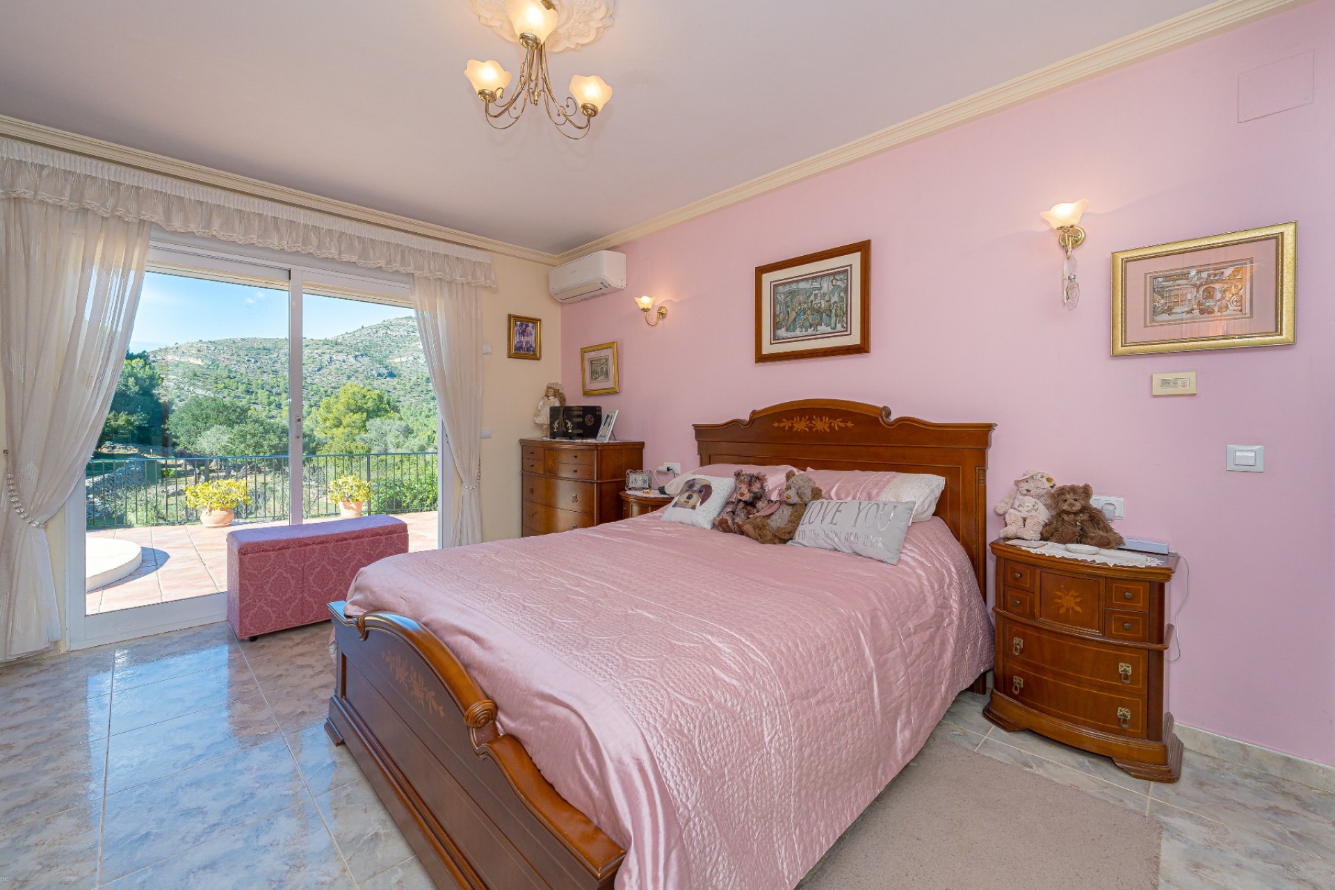 Rynek Wtórny - Finca -
Lliber