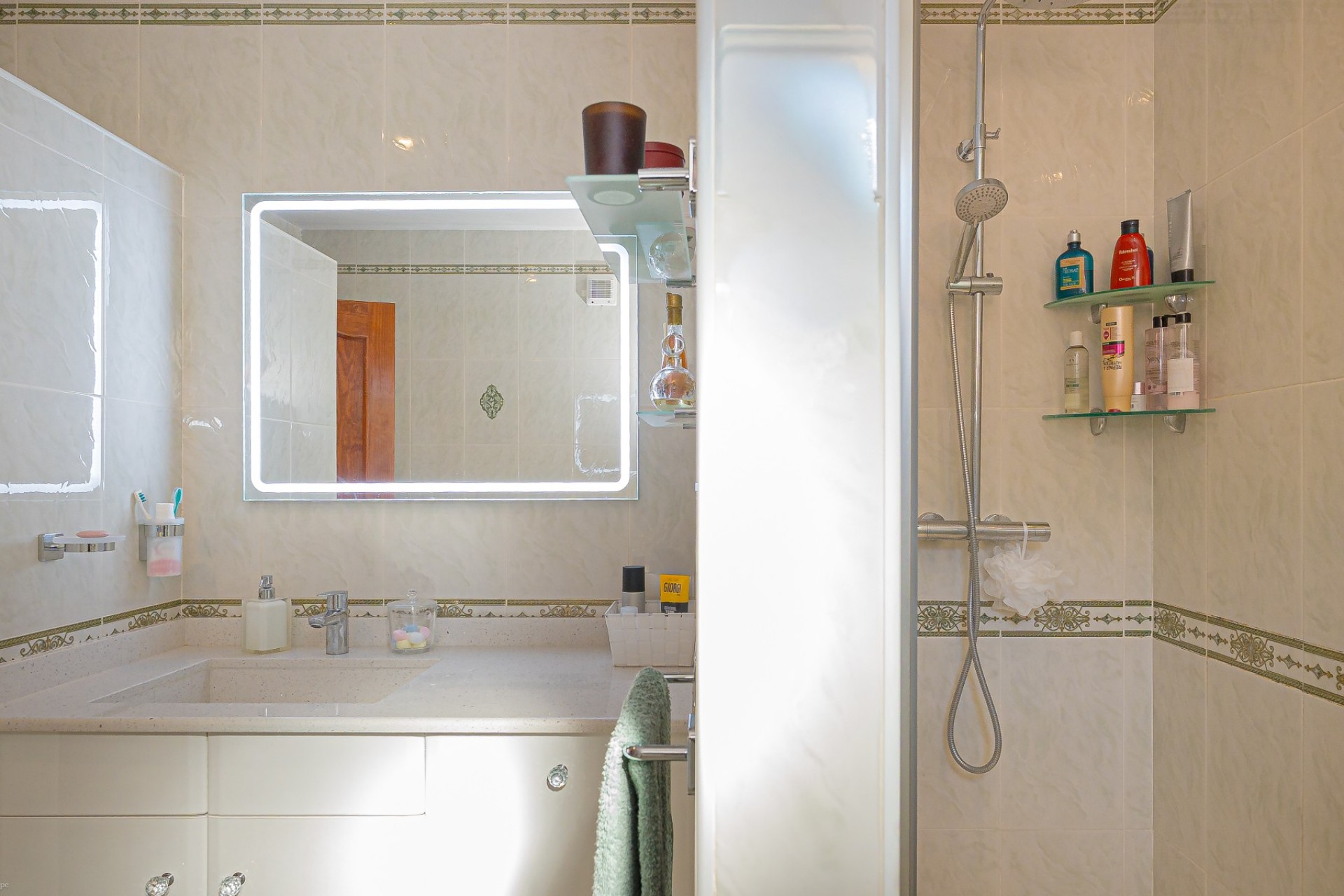 Rynek Wtórny - Finca -
Lliber