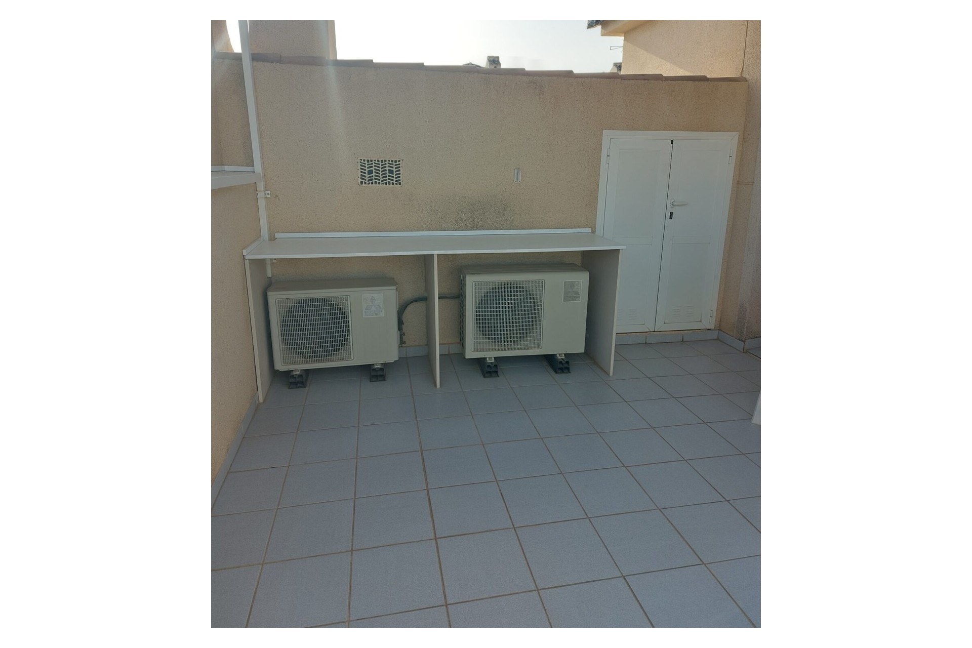 Rynek Wtórny - Kamienica -
Benijofar