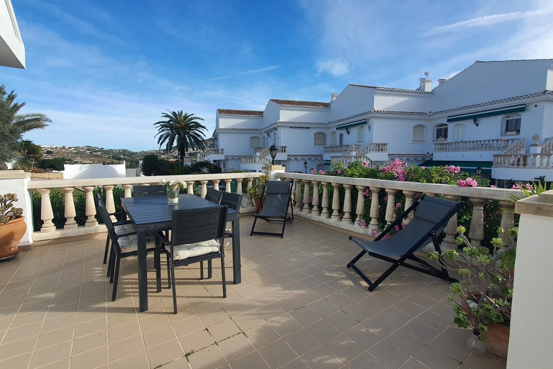 Rynek Wtórny - Kamienica -
Moraira - Benimeit - Tabaira