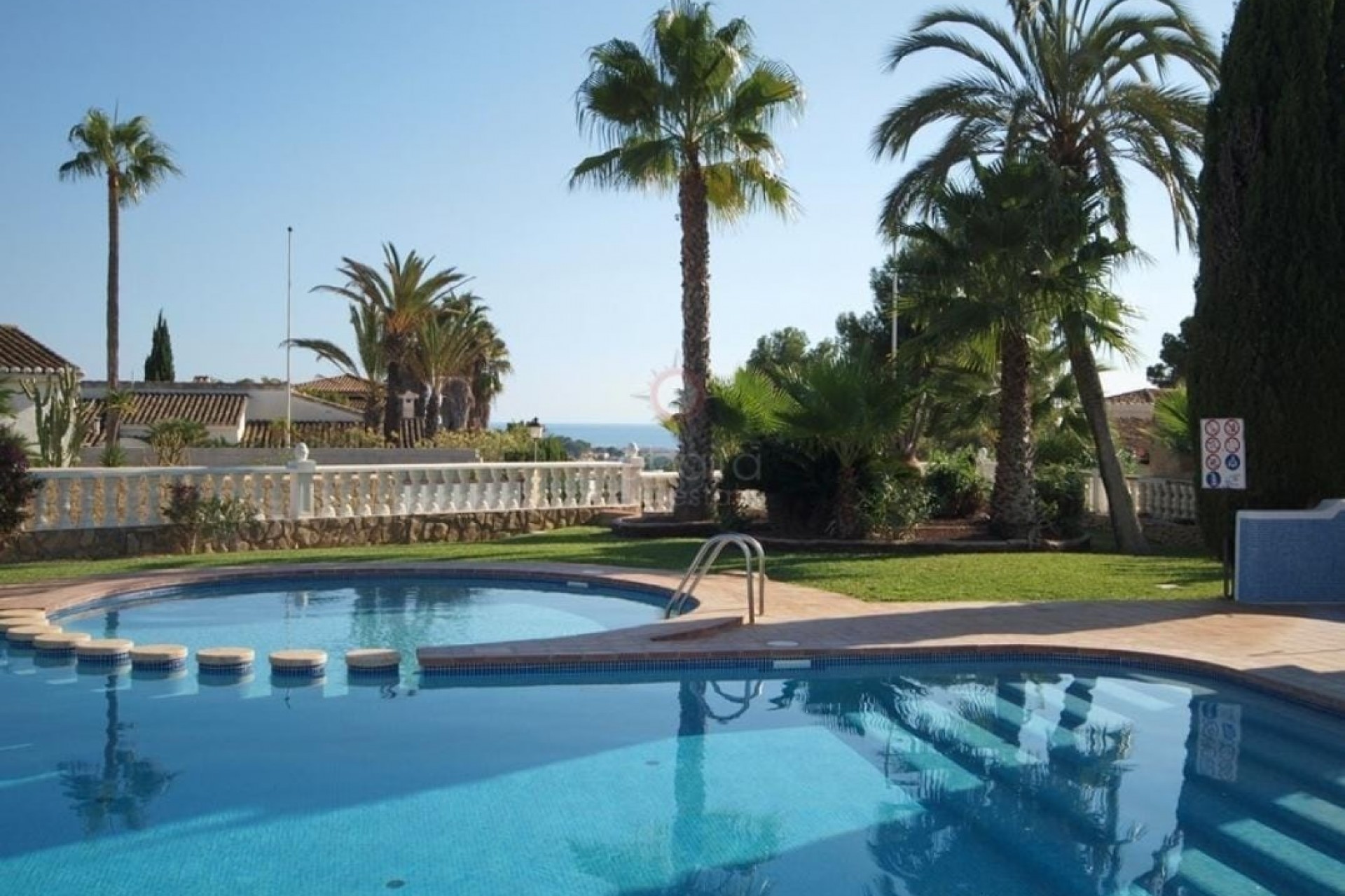 Rynek Wtórny - Kamienica -
Moraira - Benimeit - Tabaira