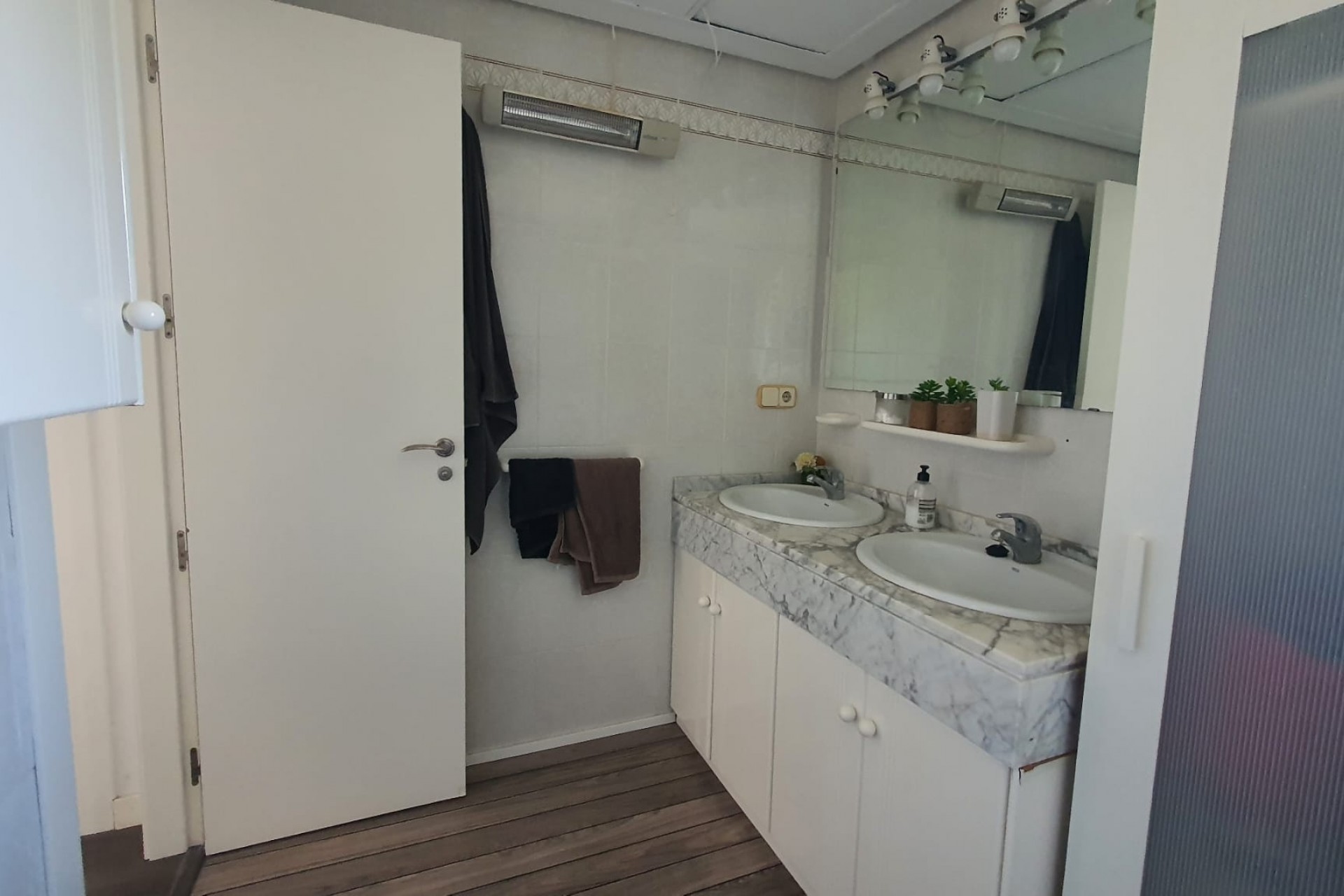 Rynek Wtórny - Kamienica -
Moraira - Benimeit - Tabaira