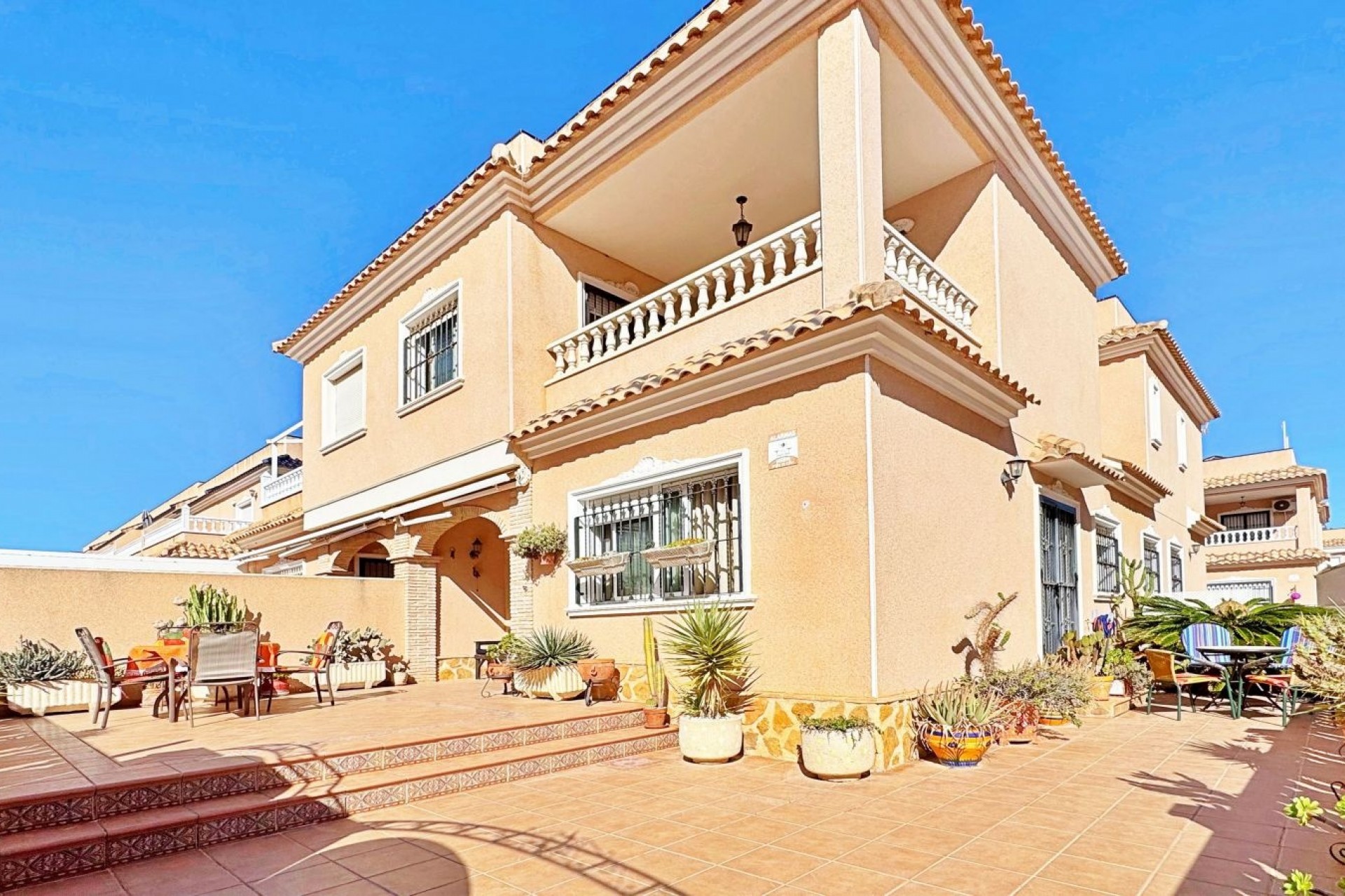 Rynek Wtórny - Kamienica -
Orihuela Costa - Villamartín