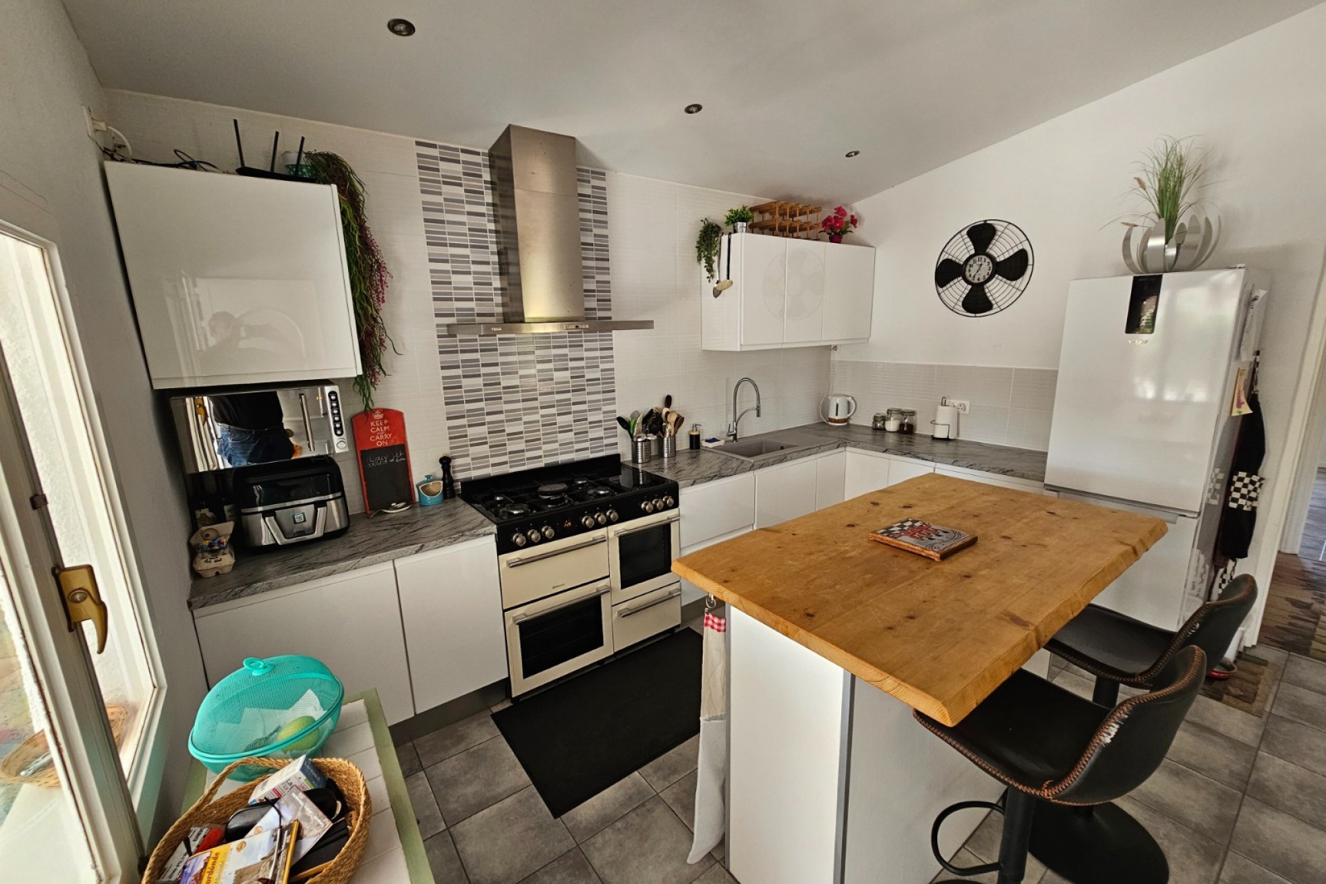 Rynek Wtórny - Komercyjne -
Sax