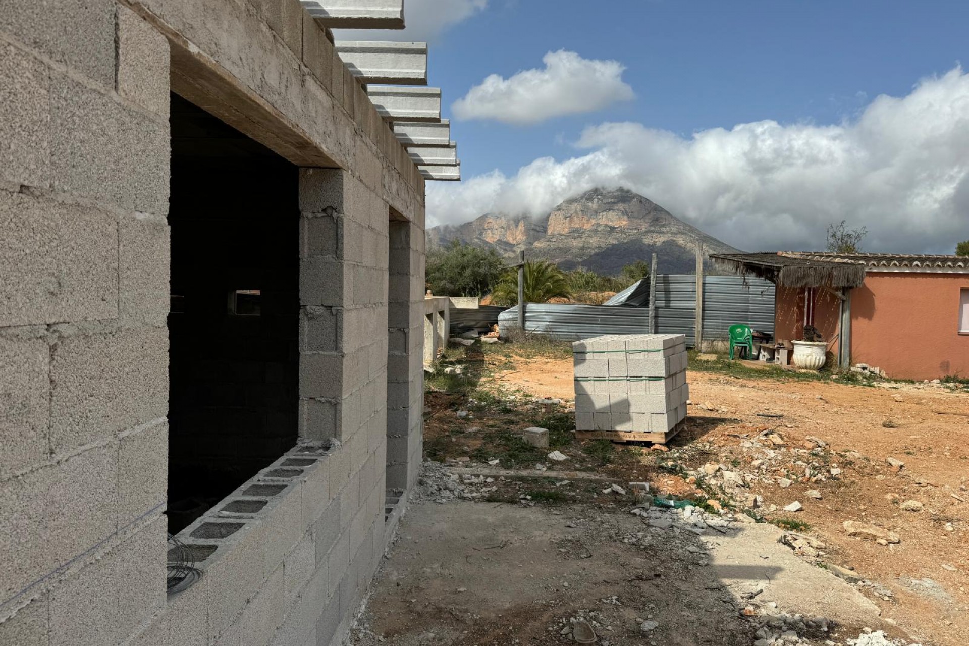 Rynek Wtórny - Restauracja -
Jávea / Xàbia - Partides comunes - Adsubia