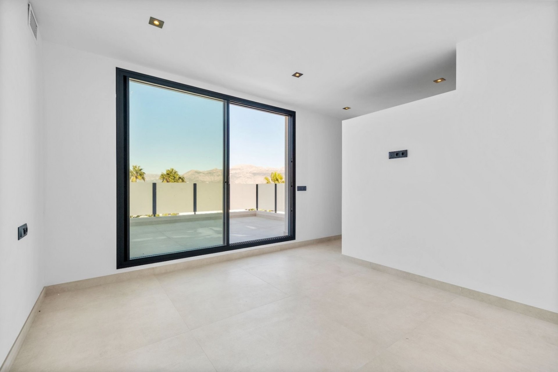 Rynek Wtórny - Willa -
Albir