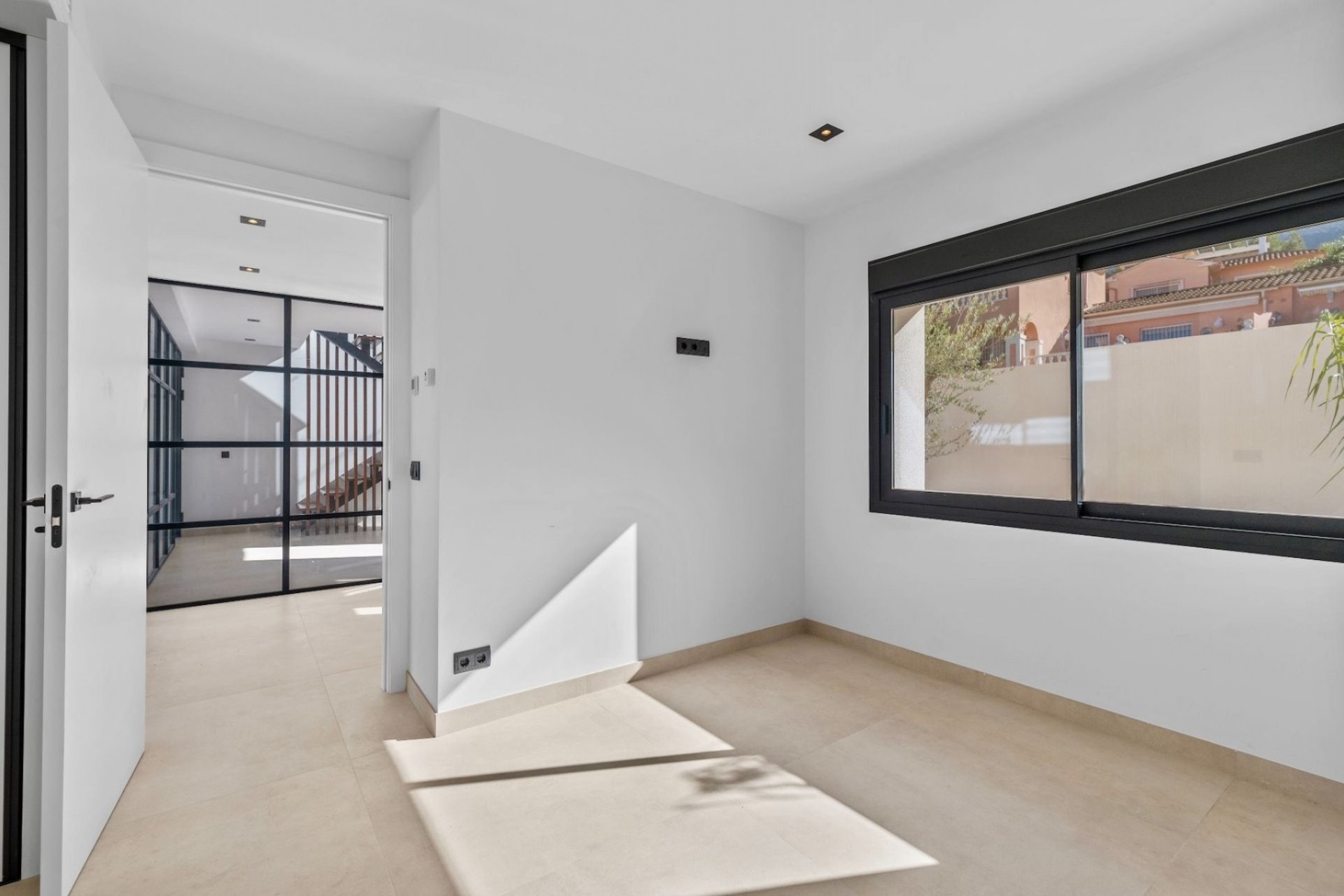 Rynek Wtórny - Willa -
Albir