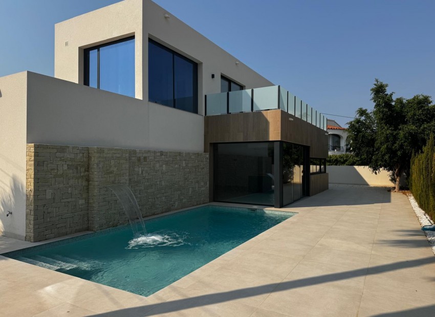 Rynek Wtórny - Willa -
Albir