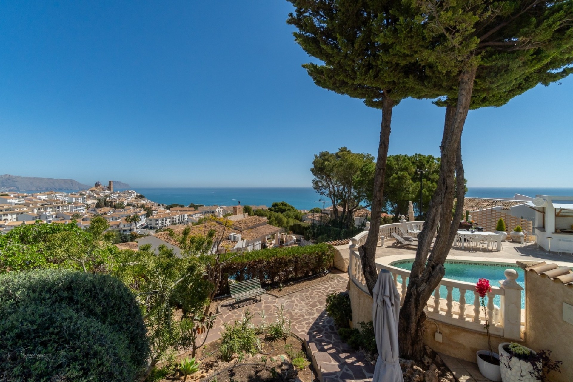 Rynek Wtórny - Willa -
Altea - Altea ciudad