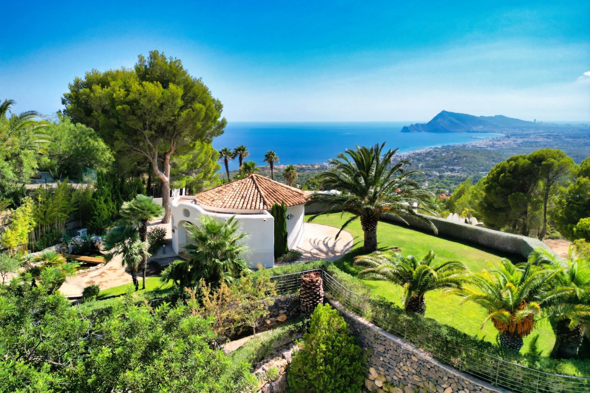 Rynek Wtórny - Willa -
Altea - Sierra de Altea