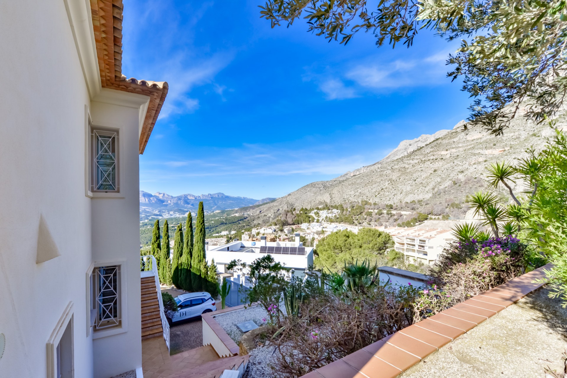 Rynek Wtórny - Willa -
Altea - Sierra de Altea