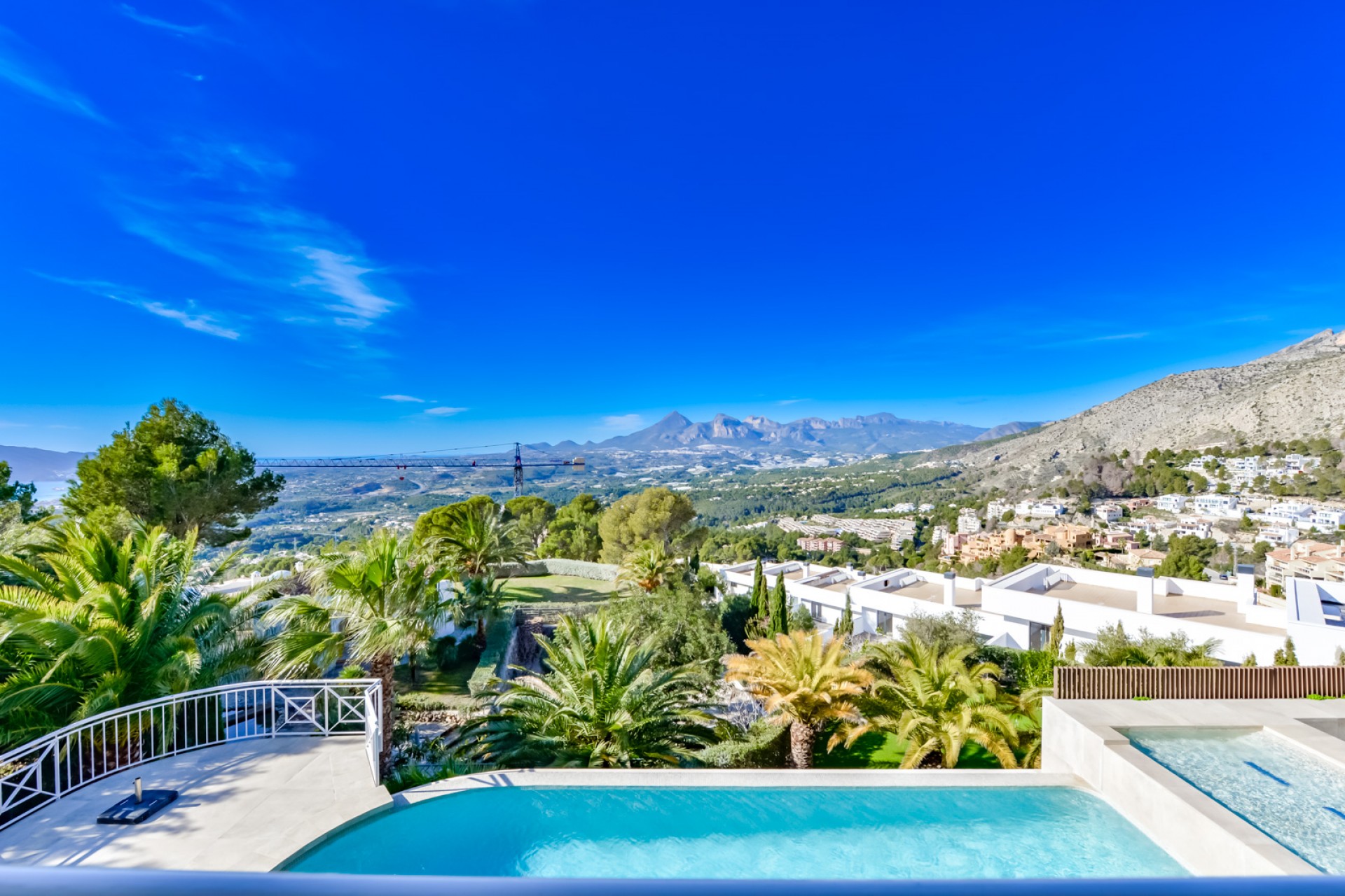 Rynek Wtórny - Willa -
Altea - Sierra de Altea