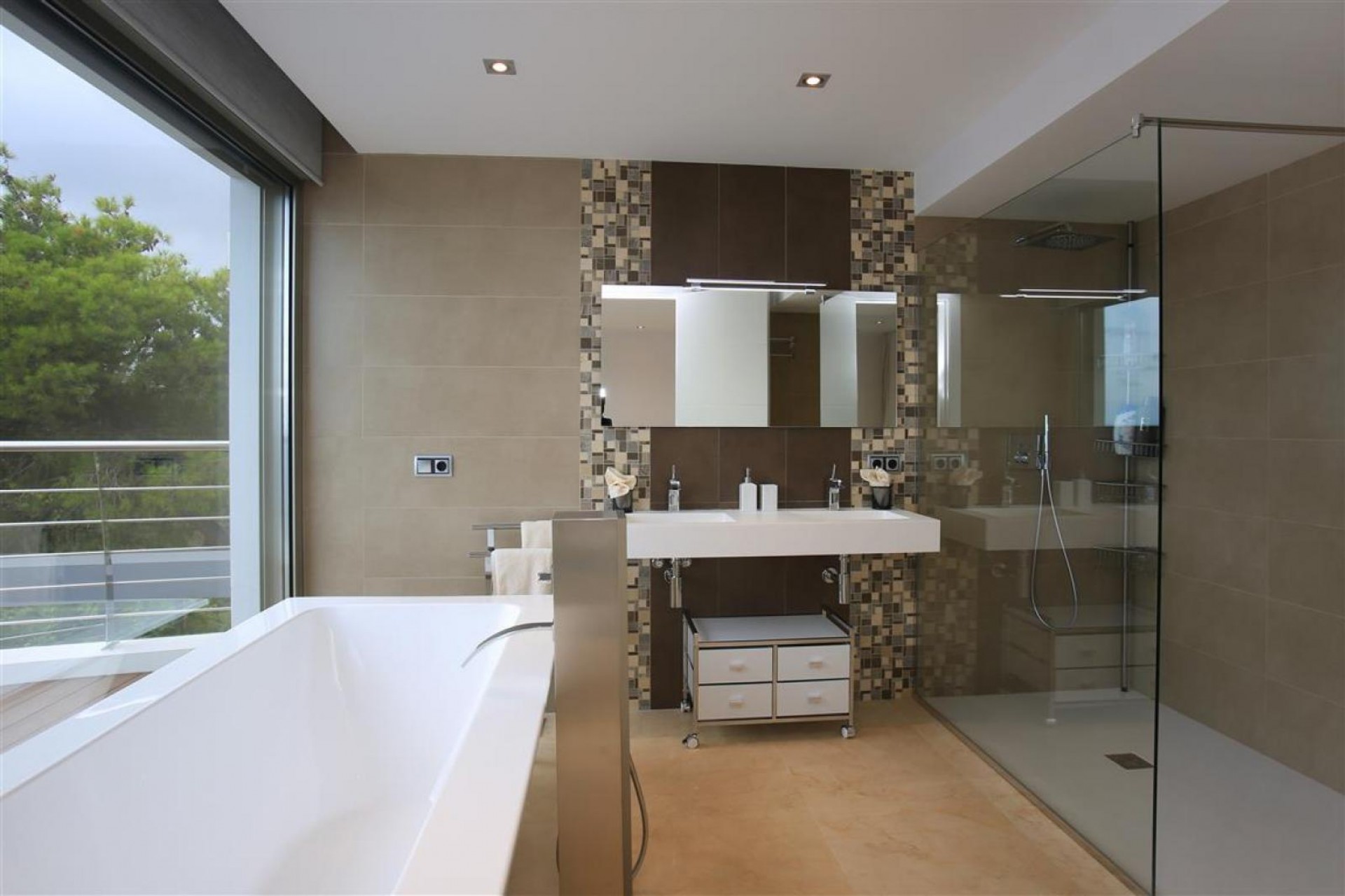 Rynek Wtórny - Willa -
Altea