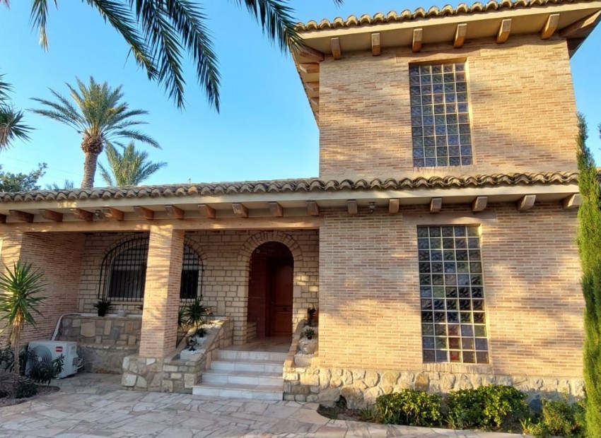 Rynek Wtórny - Willa -
Busot