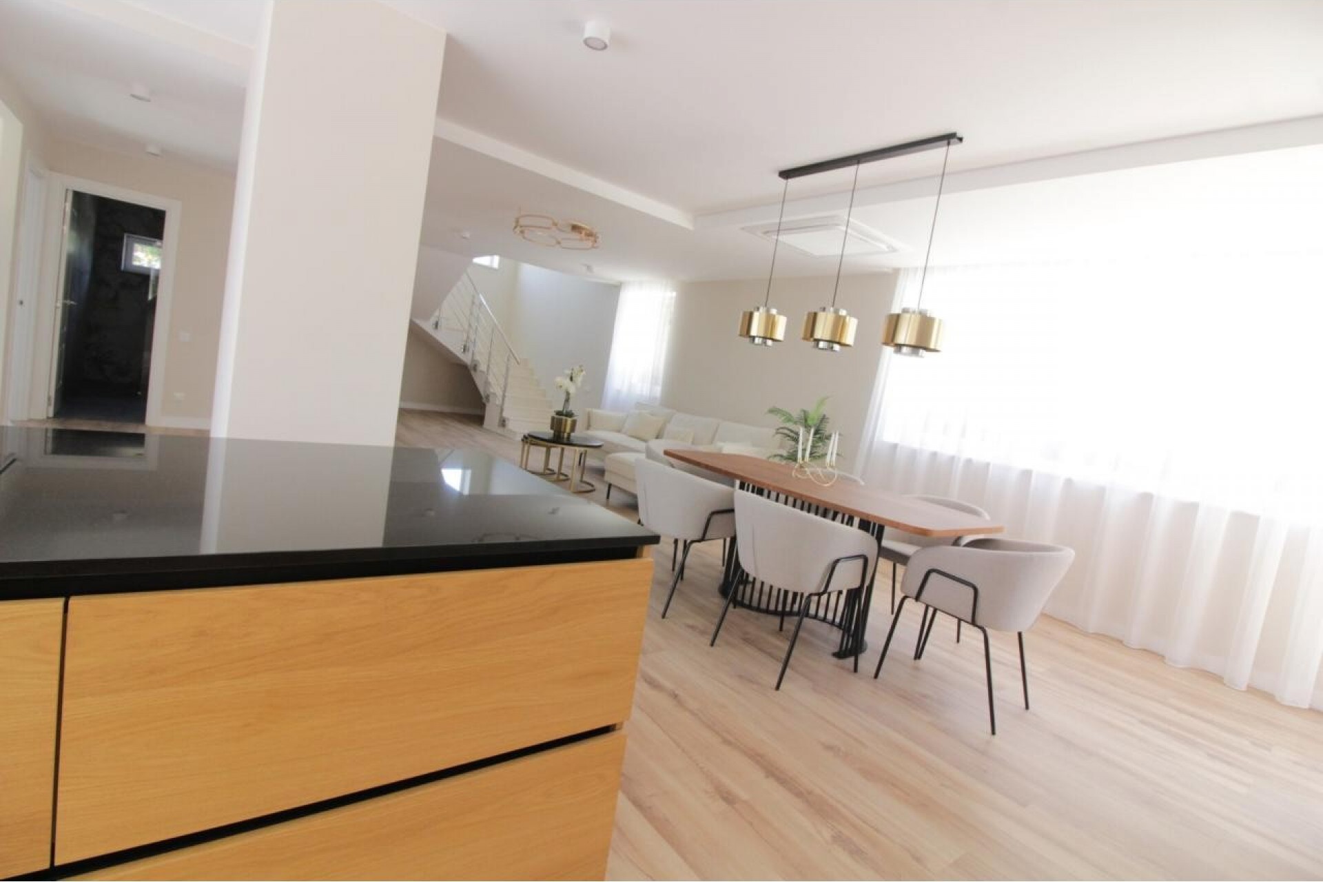 Rynek Wtórny - Willa -
Calpe - Cometa III