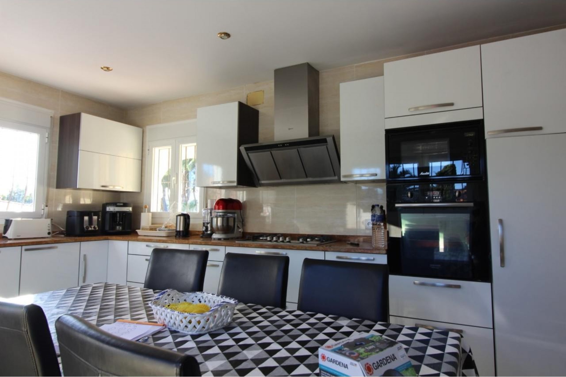 Rynek Wtórny - Willa -
Calpe - Cometa