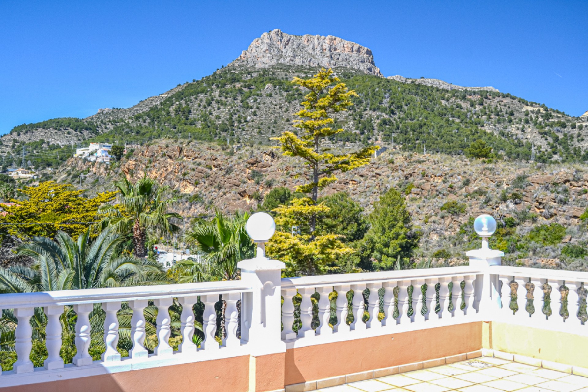 Rynek Wtórny - Willa -
Calpe - Partida Maryvilla