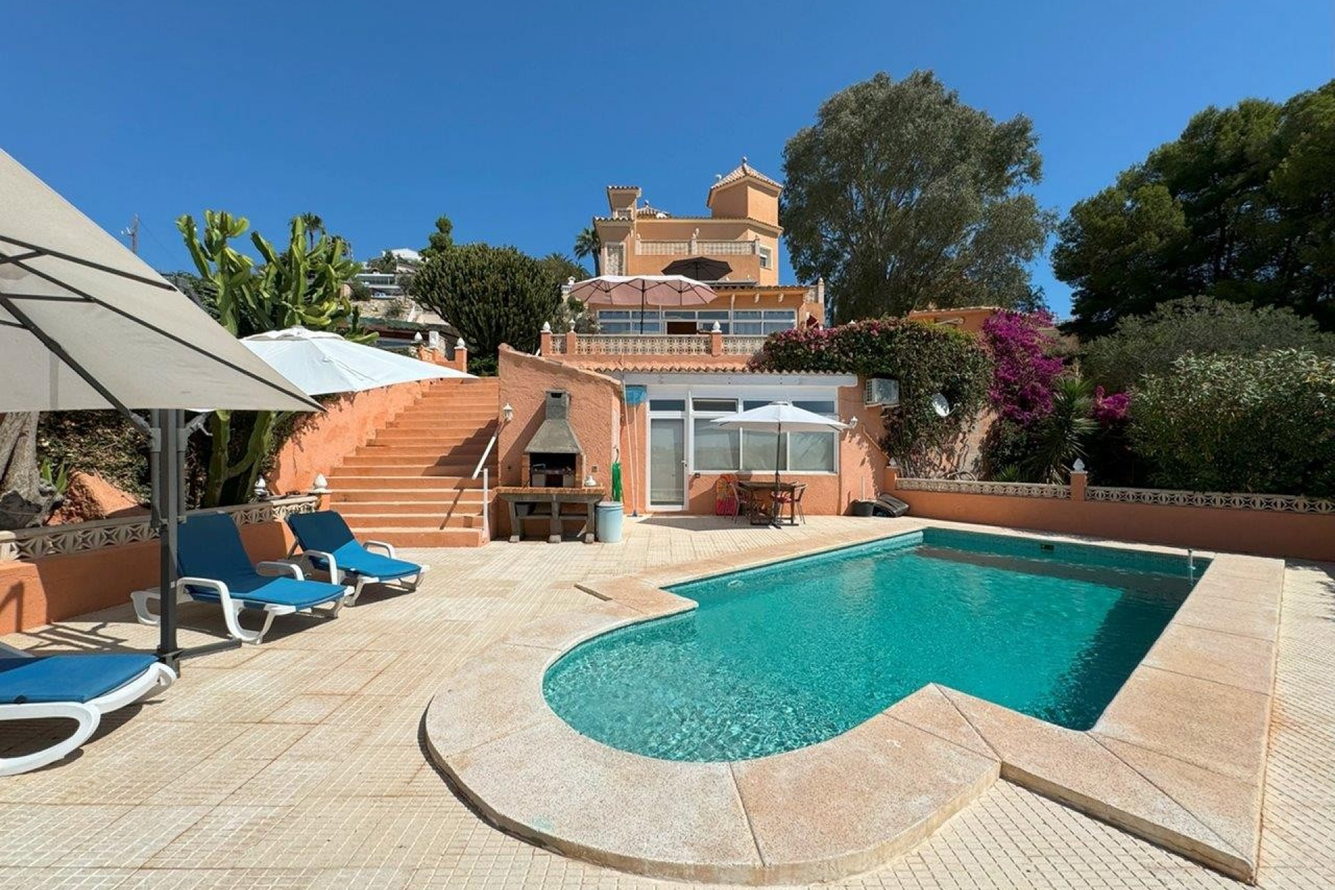 Rynek Wtórny - Willa -
Campello