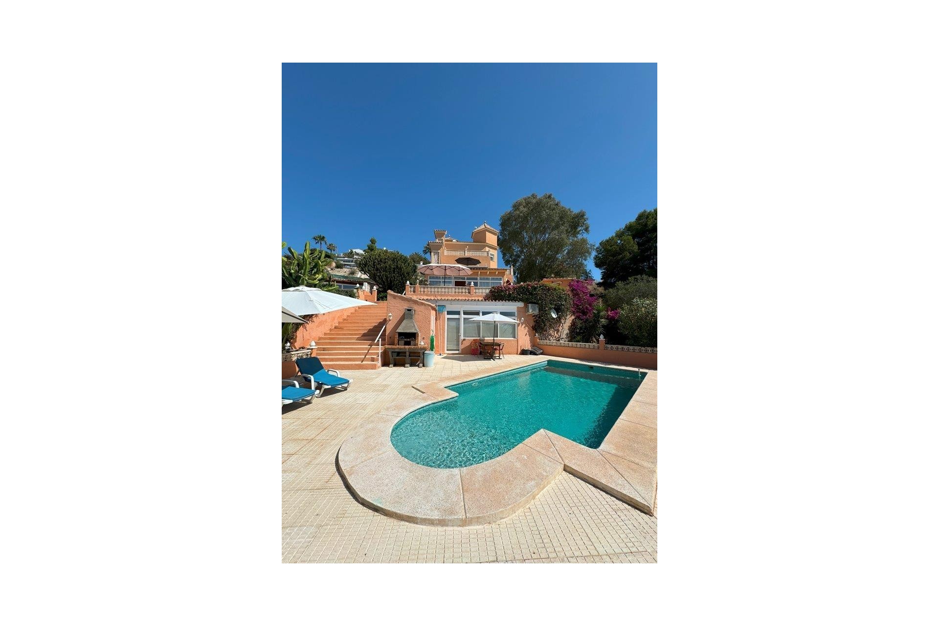 Rynek Wtórny - Willa -
Campello