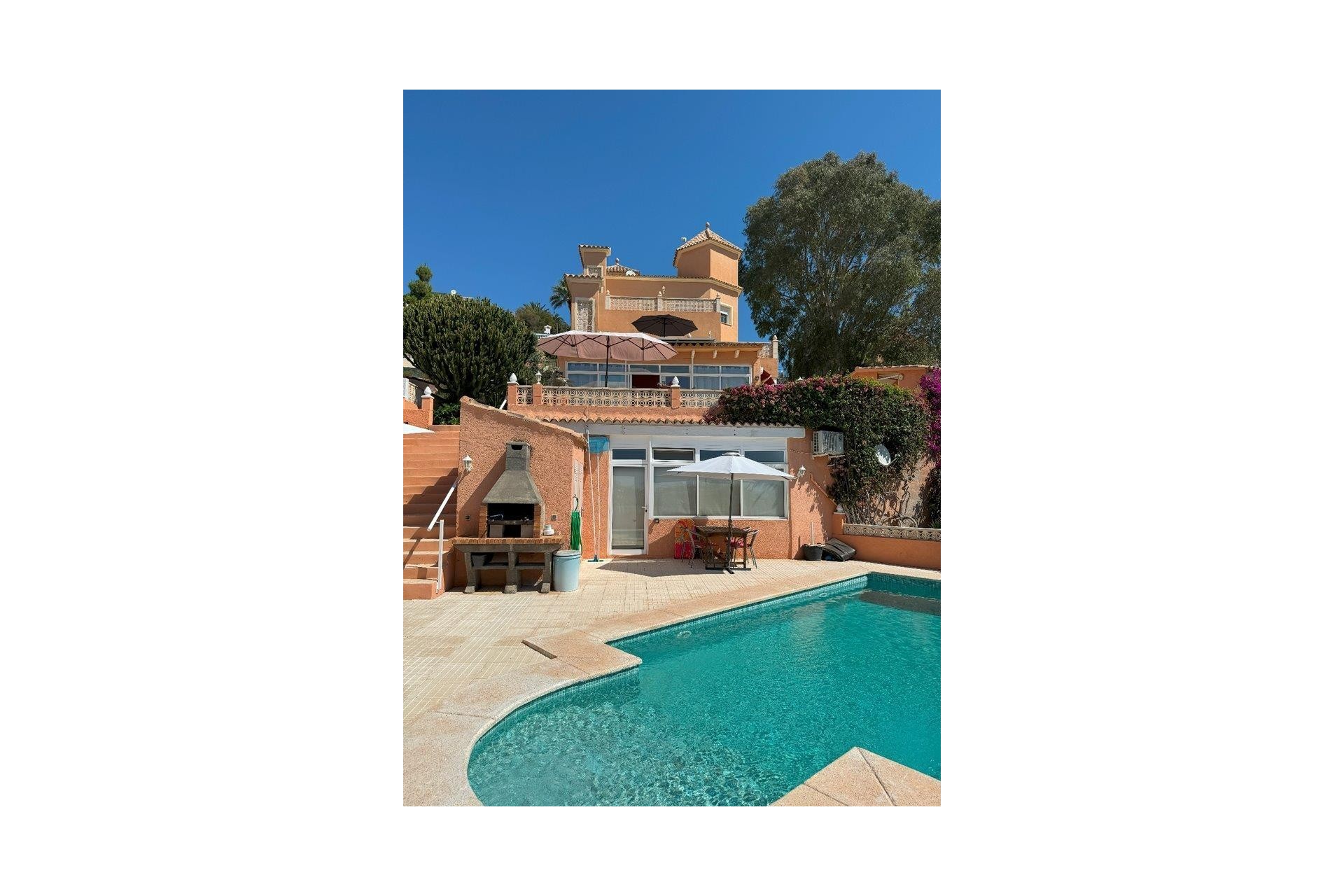 Rynek Wtórny - Willa -
Campello