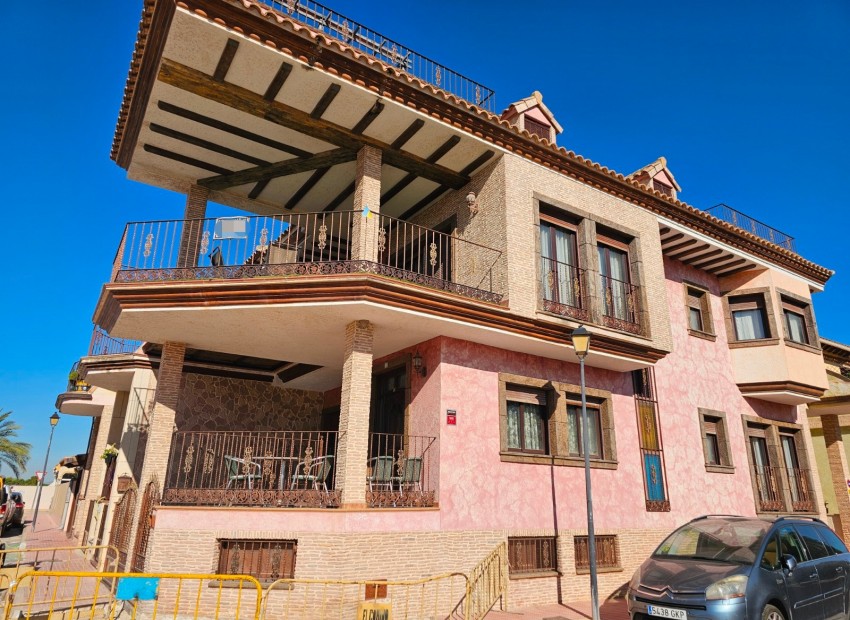 Rynek Wtórny - Willa -
Daya Nueva