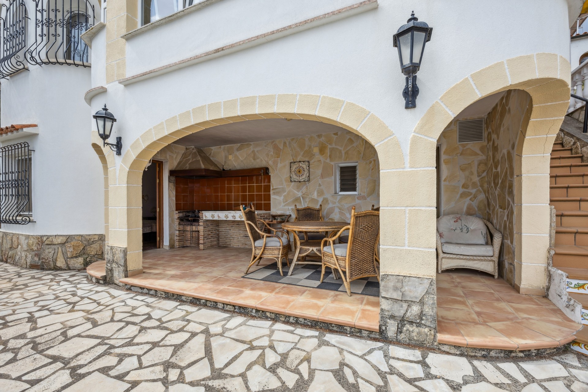 Rynek Wtórny - Willa -
Denia - La Pedrera - Vessanes