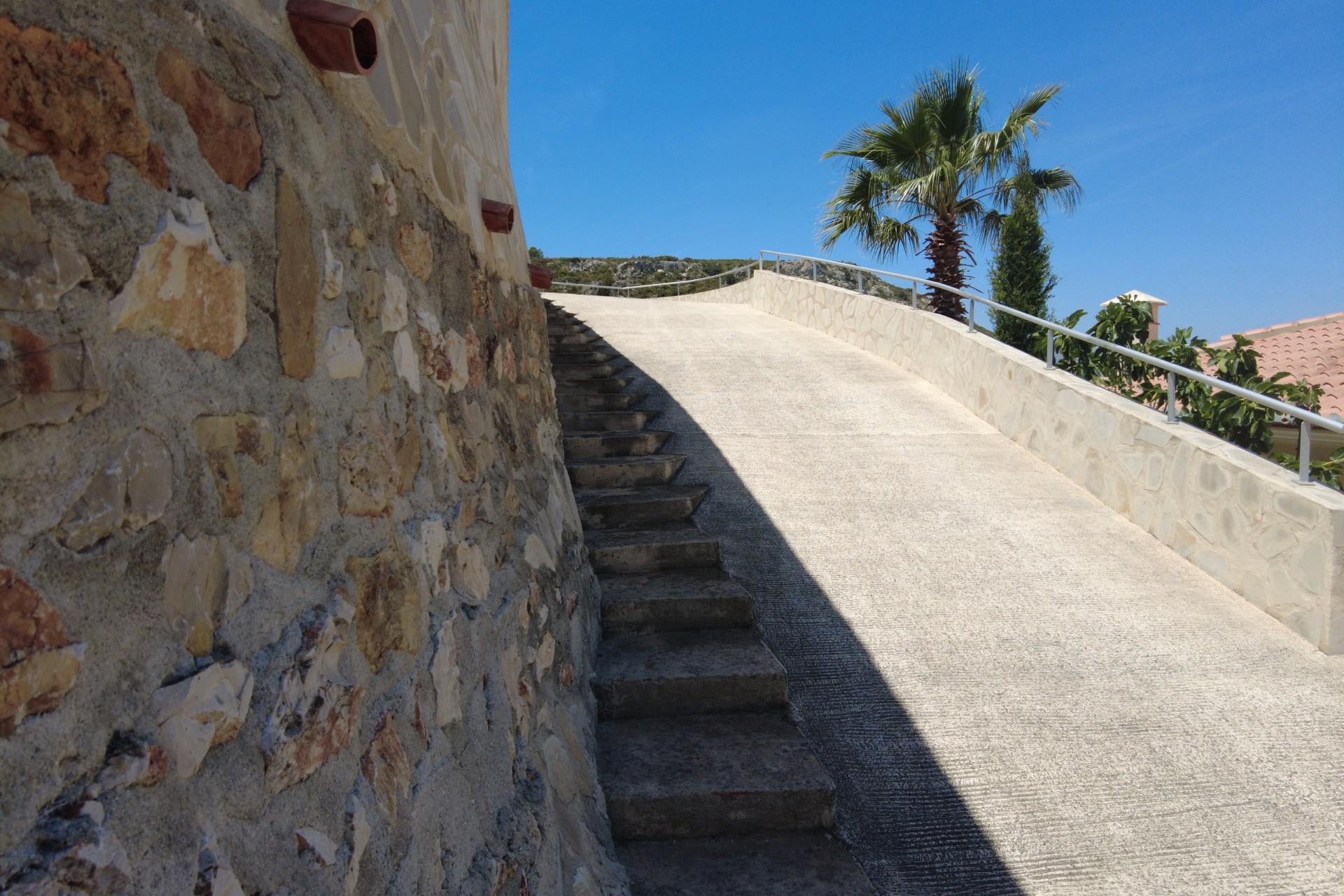 Rynek Wtórny - Willa -
Denia - La Pedrera - Vessanes