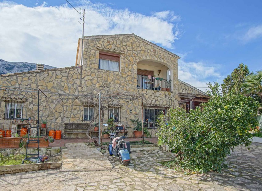 Rynek Wtórny - Willa -
Denia - La Pedrera