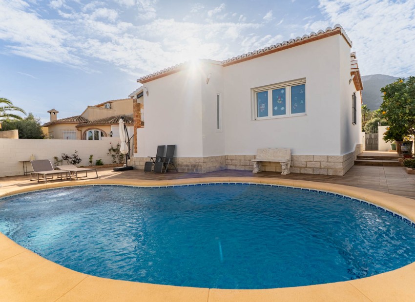 Rynek Wtórny - Willa -
Denia