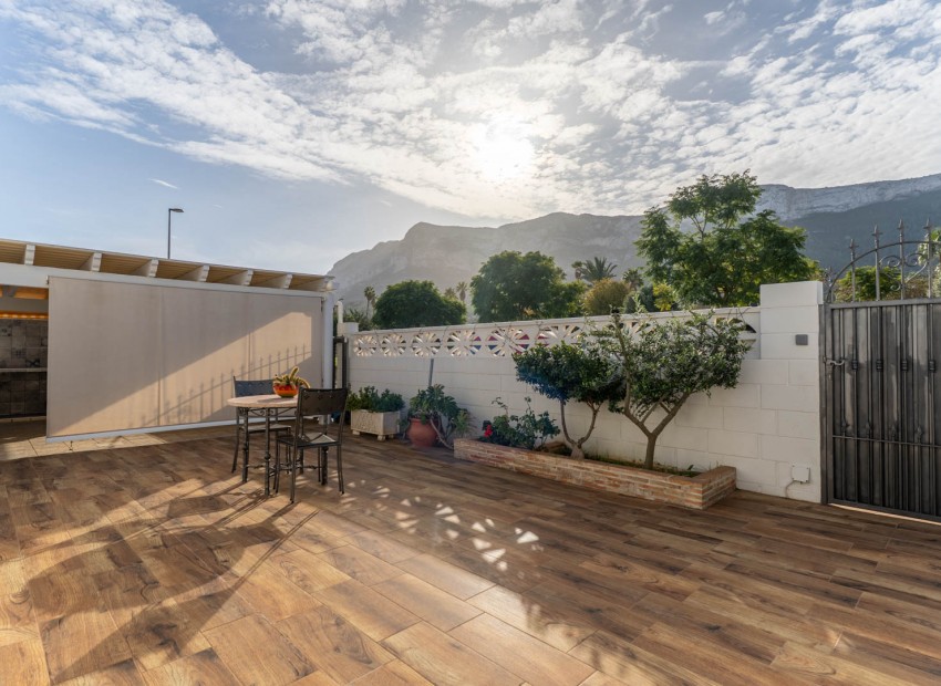 Rynek Wtórny - Willa -
Denia