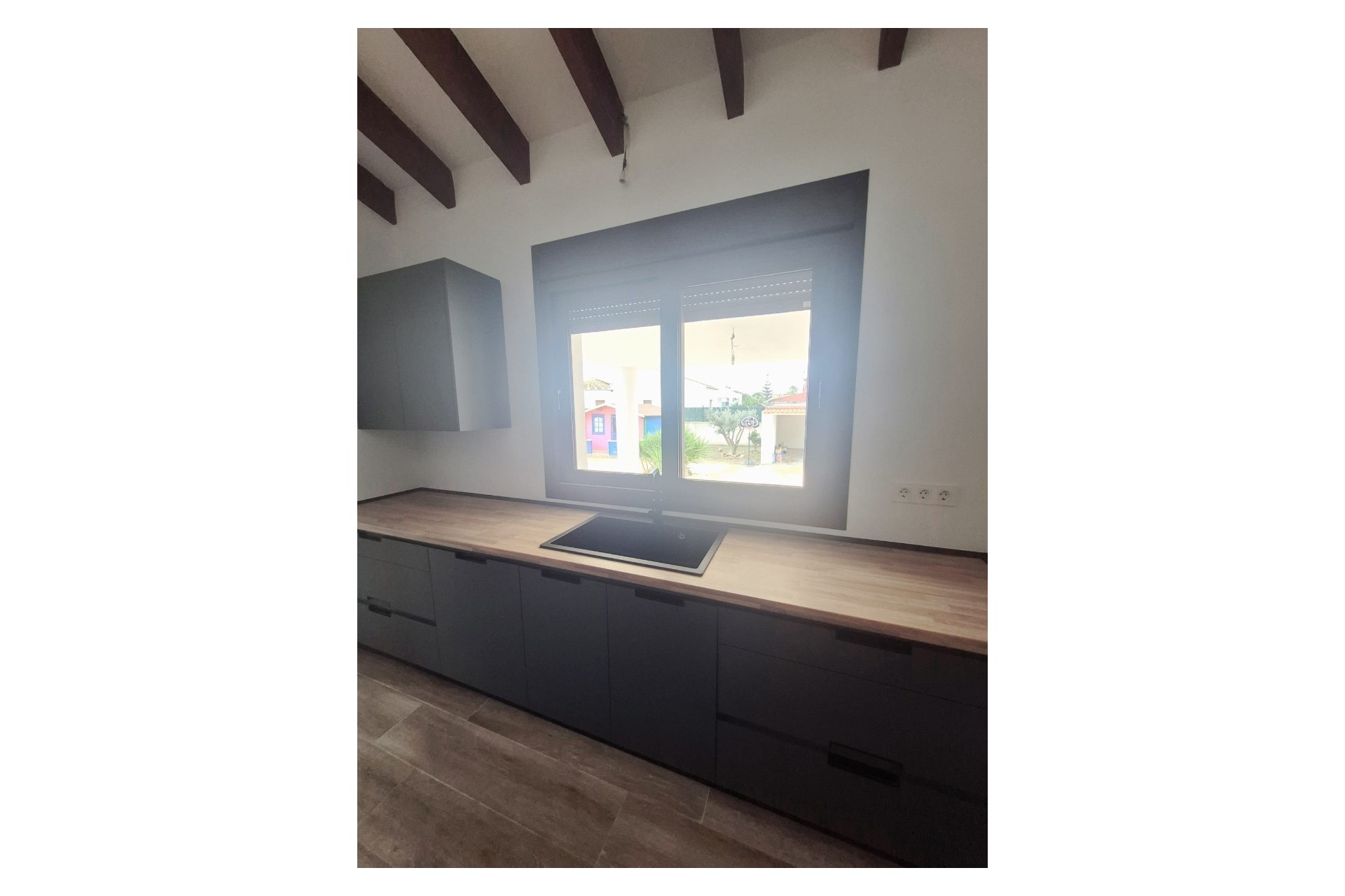 Rynek Wtórny - Willa -
Dolores