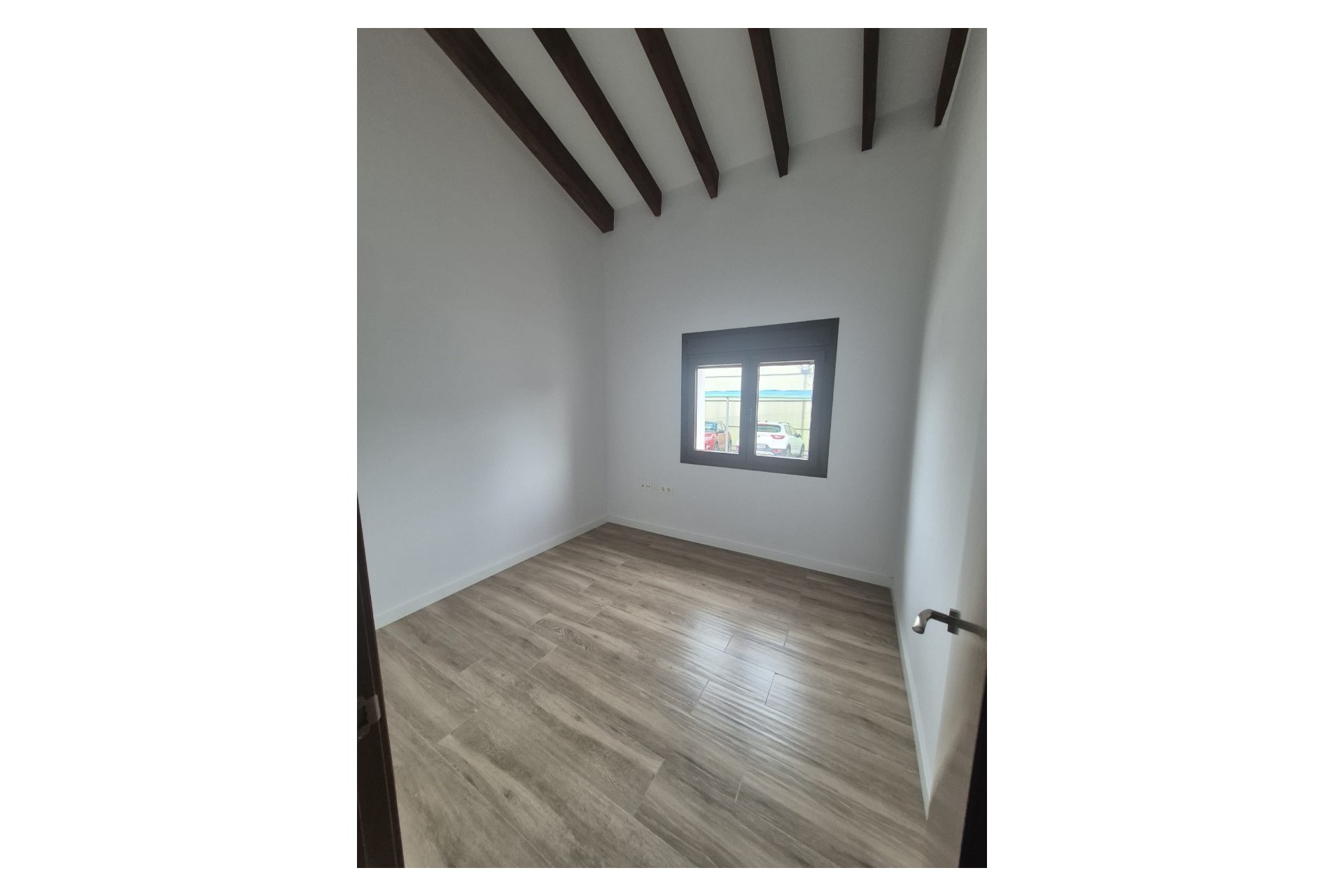 Rynek Wtórny - Willa -
Dolores