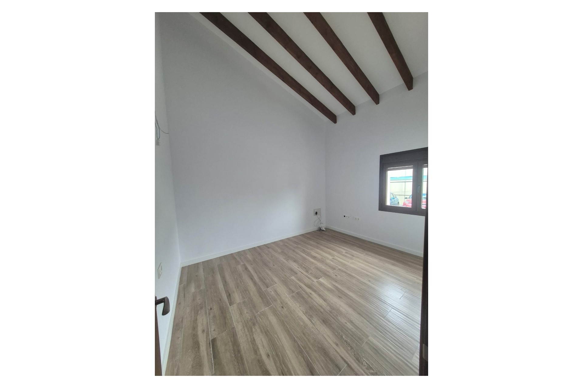 Rynek Wtórny - Willa -
Dolores