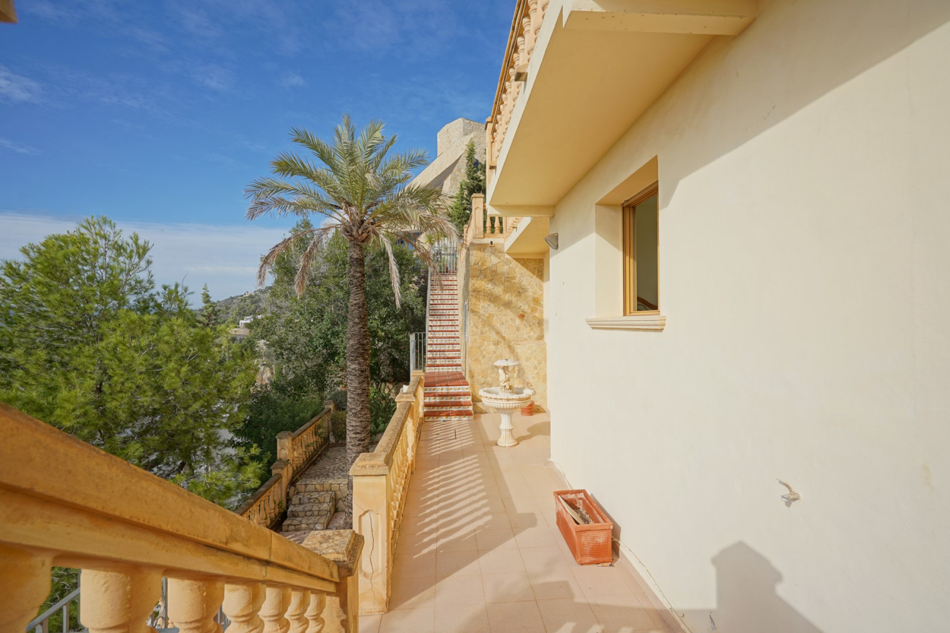 Rynek Wtórny - Willa -
Jávea - La Corona