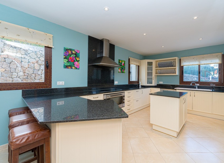 Rynek Wtórny - Willa -
Lliber