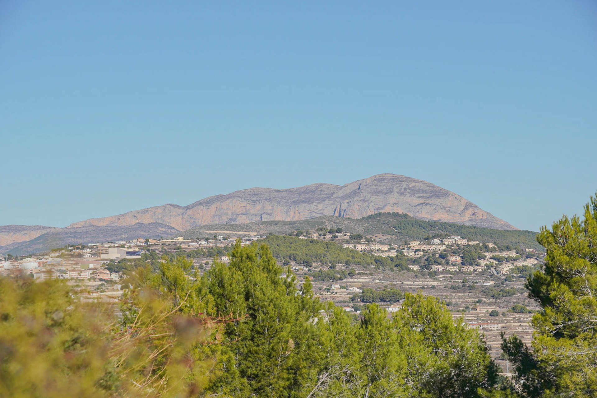 Rynek Wtórny - Willa -
Moraira - Benimeit