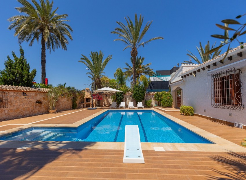 Rynek Wtórny - Willa -
Orihuela Costa - Punta Prima